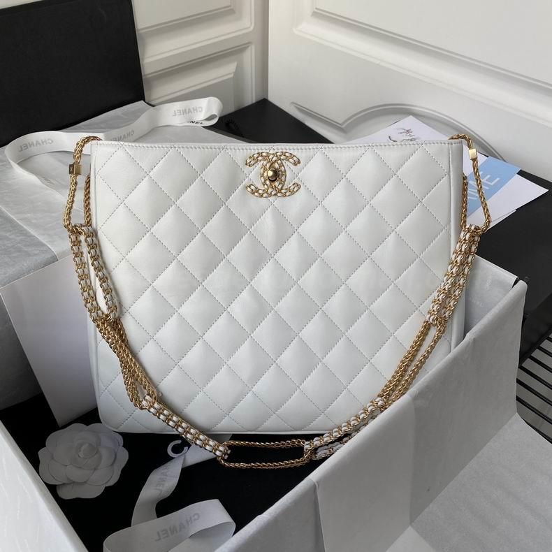 Chanel Handbags 572